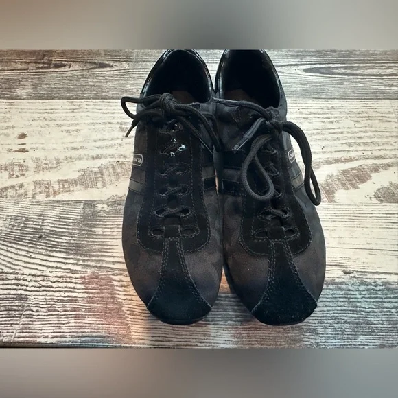 Coach Kathleen Black Signature Sneakers – Size 8 (Y2K Vintage) - Picture 3 of 11